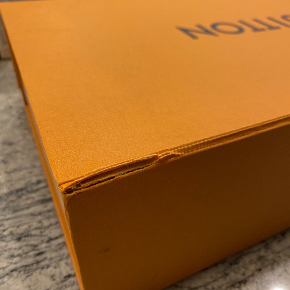 Louis Vuitton Sunbath Flat Mule - Picture 12 of 12